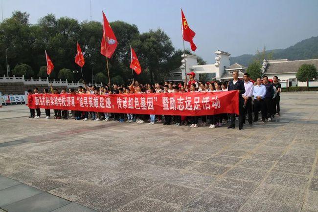 白蛇传奇组队系统:万古第一神族的战斗秘籍!